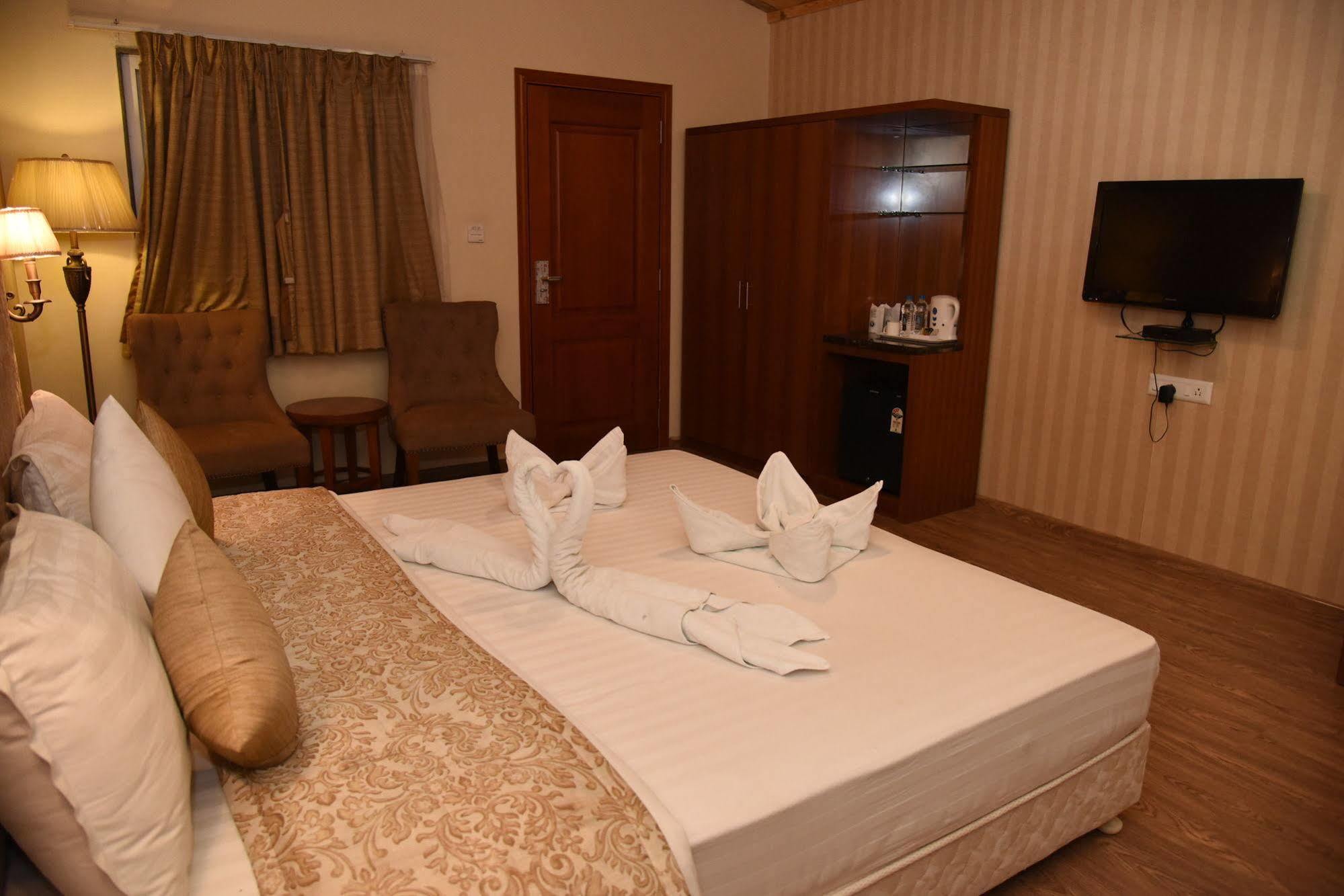 Palm Green Club Resort Jetalpur Εξωτερικό φωτογραφία
