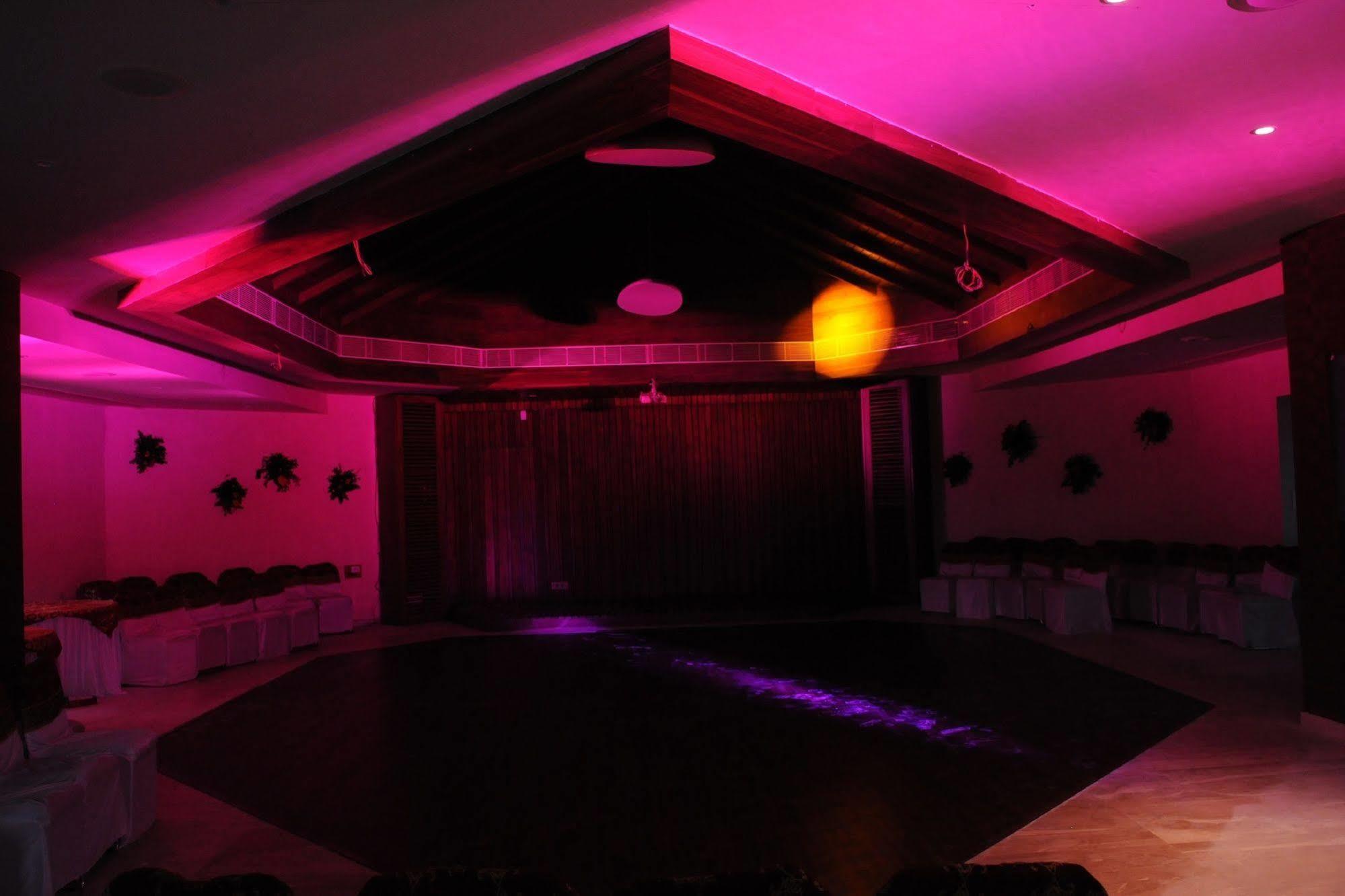 Palm Green Club Resort Jetalpur Εξωτερικό φωτογραφία