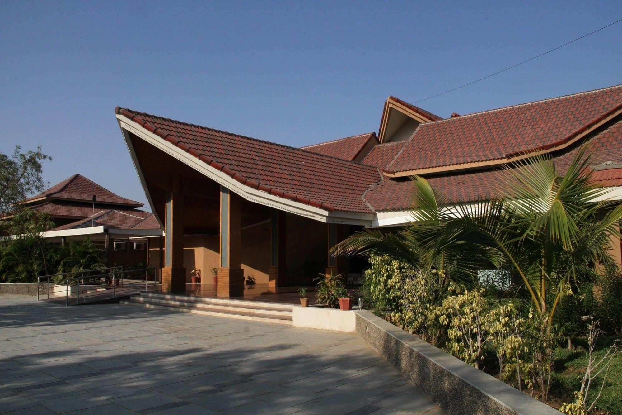 Palm Green Club Resort Jetalpur Εξωτερικό φωτογραφία