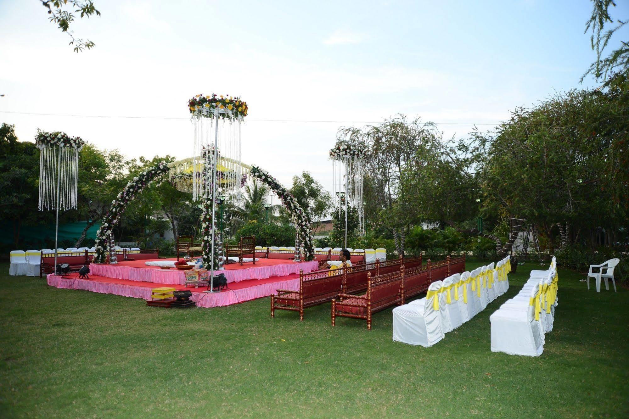 Palm Green Club Resort Jetalpur Εξωτερικό φωτογραφία