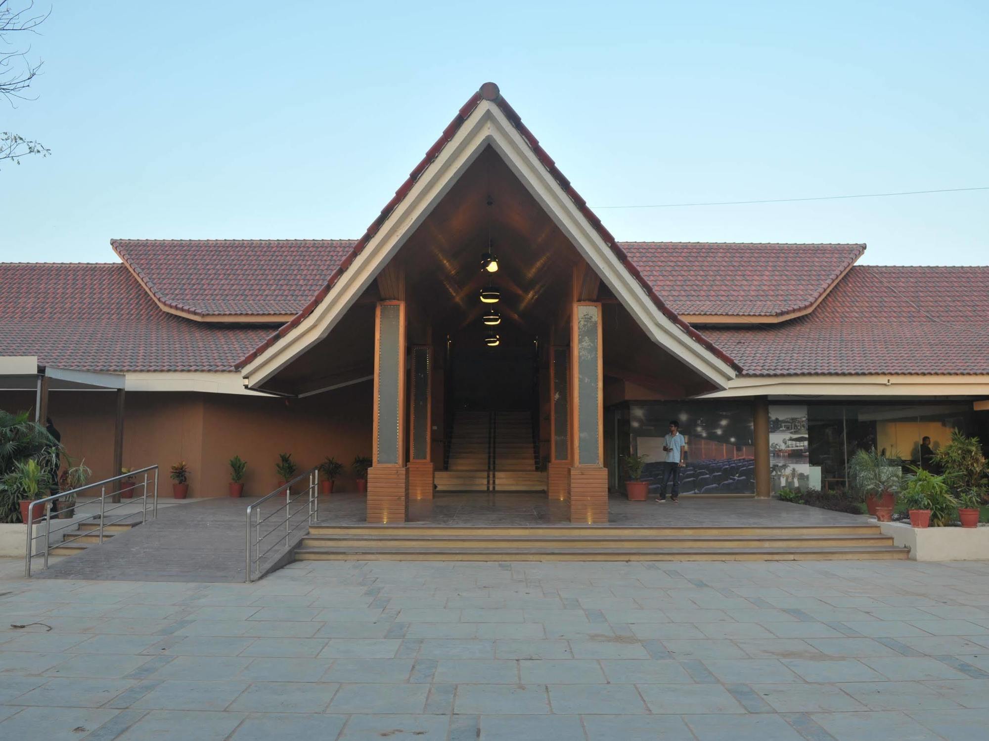 Palm Green Club Resort Jetalpur Εξωτερικό φωτογραφία